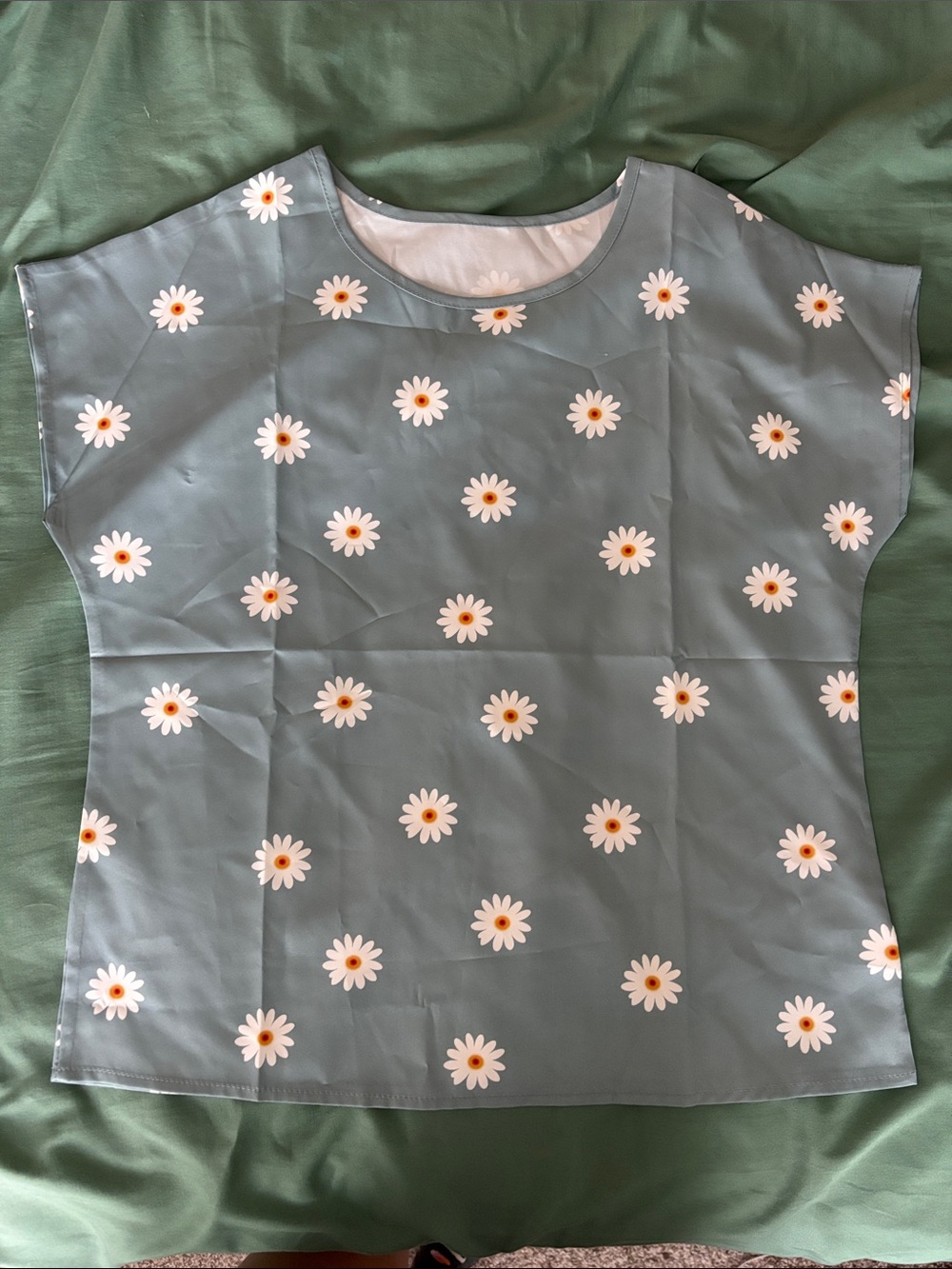 Daisy Print Short Sleeve Tunic - light green with White Floral
